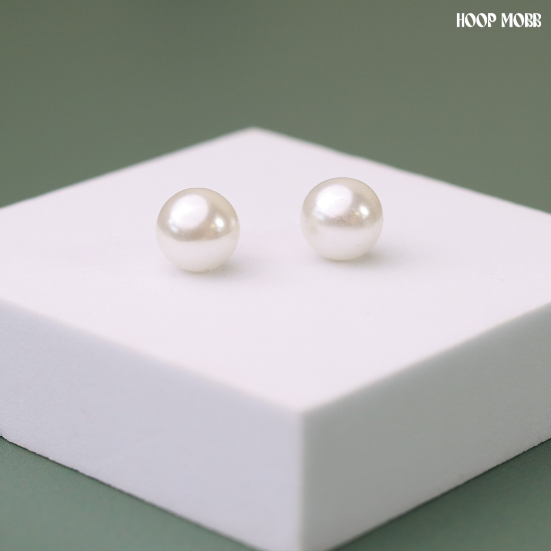 PEARL CLASSIC STUDS