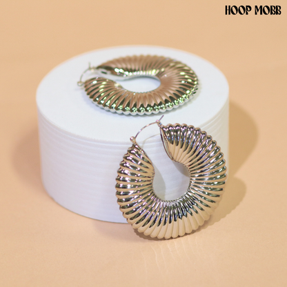 RIBBED SHELL HOOPS - SILVER