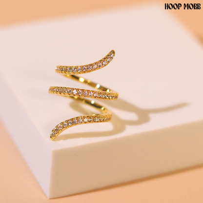 DIAMONDS DANCING RING - GOLD