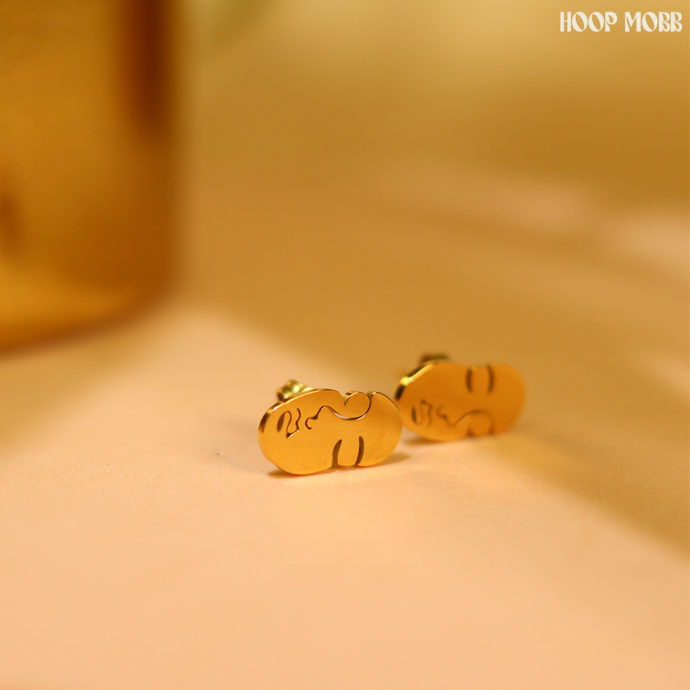LADYLOVE STUDS - GOLD