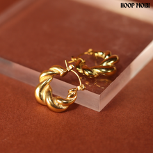 Load image into Gallery viewer, LIL TWIST HOOPS - GOLD