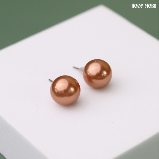 CARAMEL PEARL STUDS