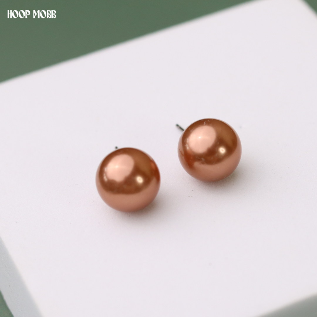 CARAMEL PEARL STUDS