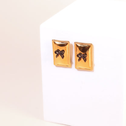 BOW PEEP EARRINGS - GOLD