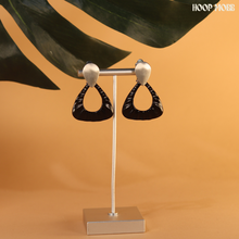Load image into Gallery viewer, 92&#39; CLIP ON EARRINGS - BLACK